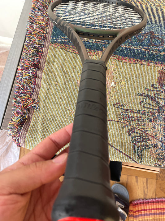 Wilson Blade V8 100 L 16x19 Tennis Racquet 4 1/4 285G