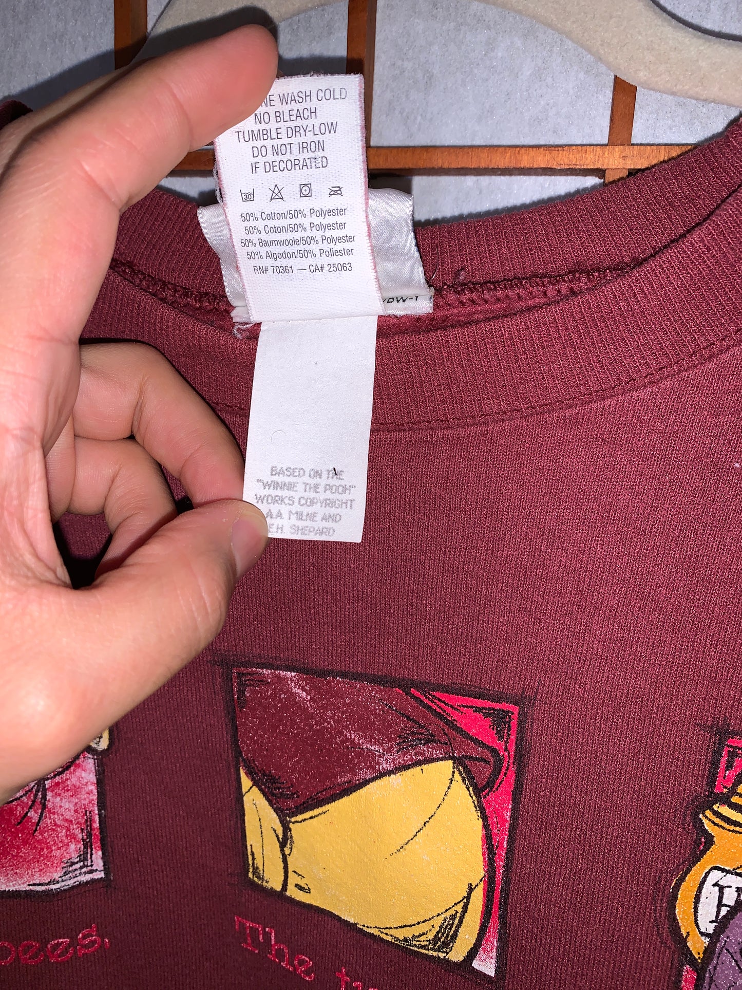 VIntage Disney Sweater Large Winnie The Pooh Sweatshirt USA