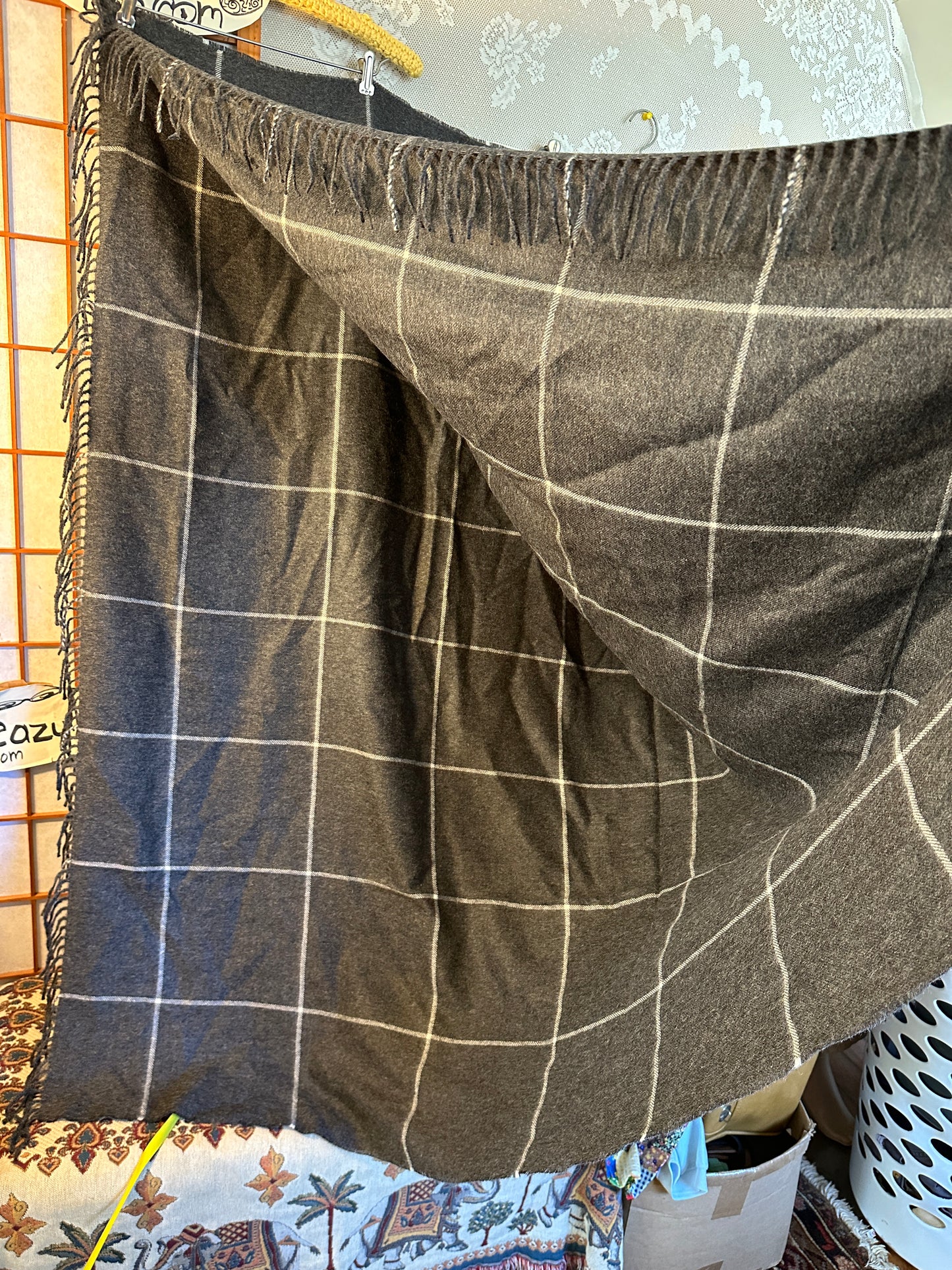 PACA Bundle Baby Alpaca Wool Throw Blanket and Gloves Gray PAcas Peru Window pane 52x66"