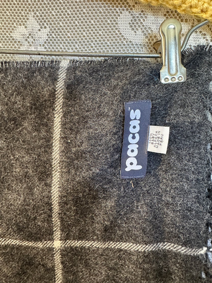 PACA Bundle Baby Alpaca Wool Throw Blanket and Gloves Gray PAcas Peru Window pane 52x66"