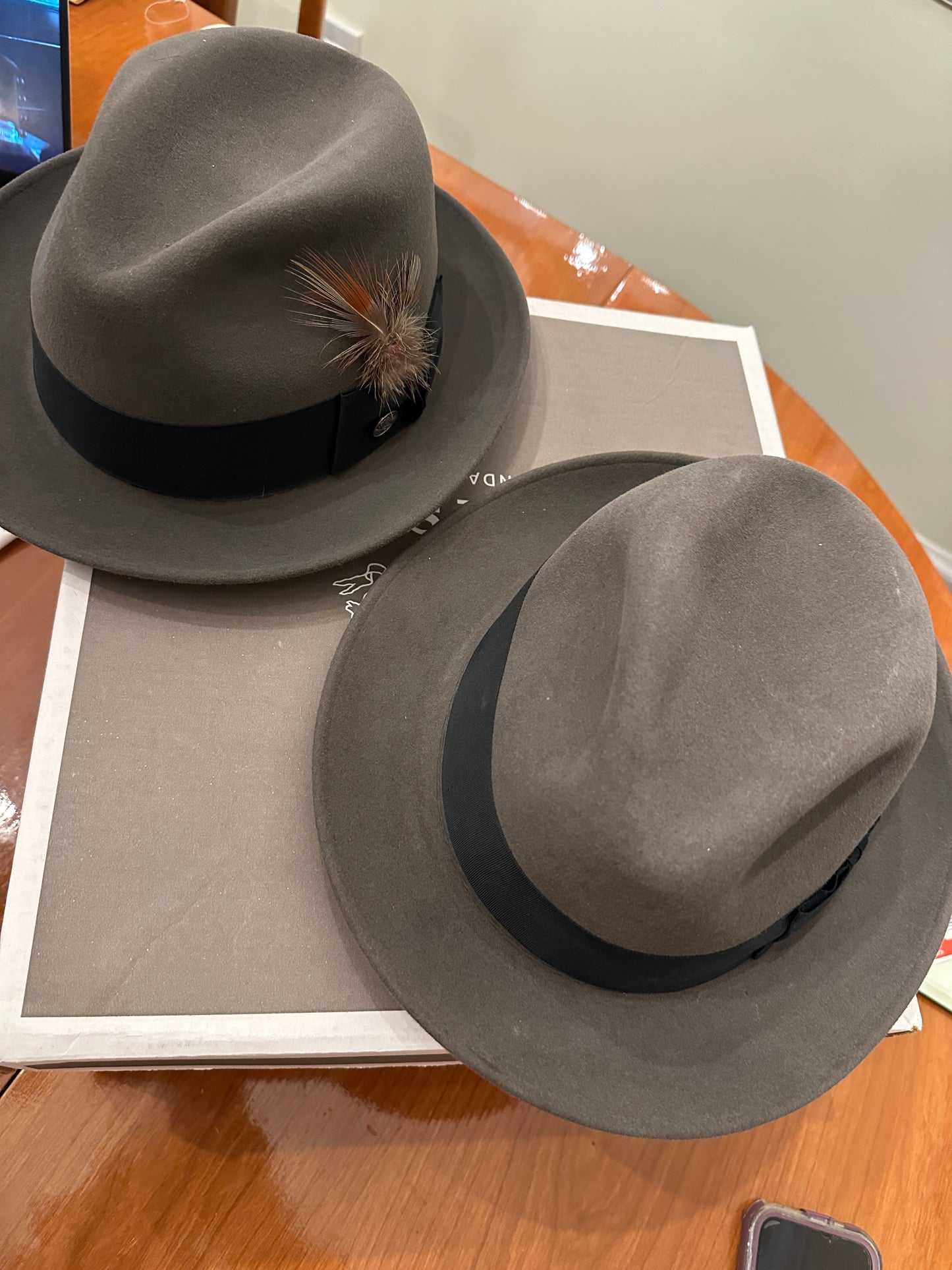 Stetson Royal Saxon Hat Beaver 7 1/2 Caribou Box Fedora Feather 60