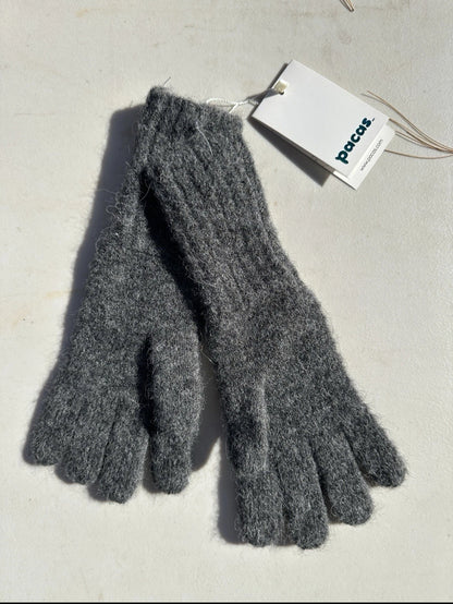 PACA Bundle Baby Alpaca Wool Throw Blanket and Gloves Gray PAcas Peru Window pane 52x66"