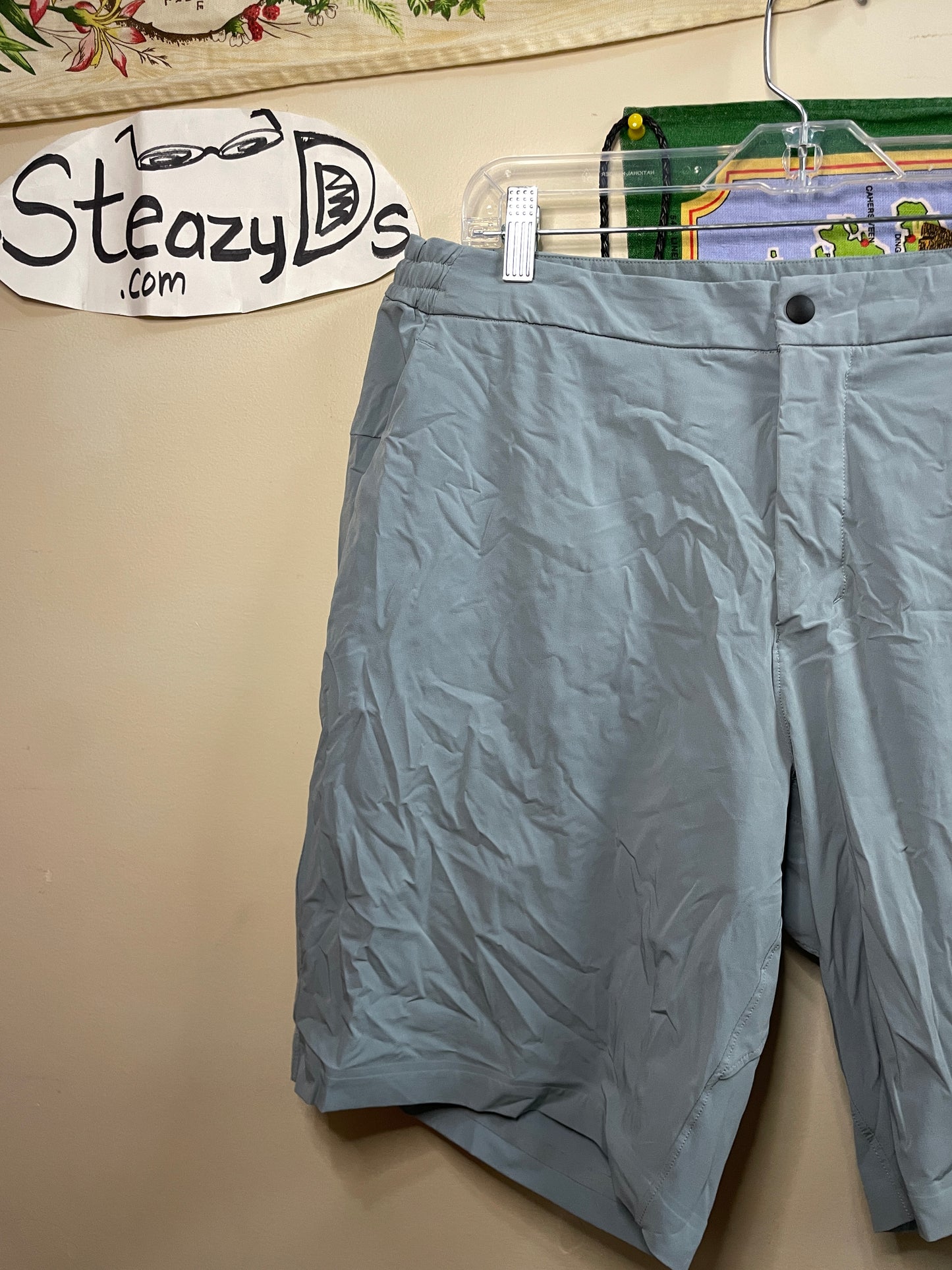 Slated Stretchy, Fancy Shorts 36 9" . lululemon