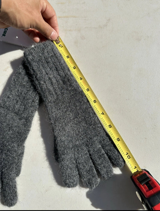 PACA Bundle Baby Alpaca Wool Throw Blanket and Gloves Gray PAcas Peru Window pane 52x66"