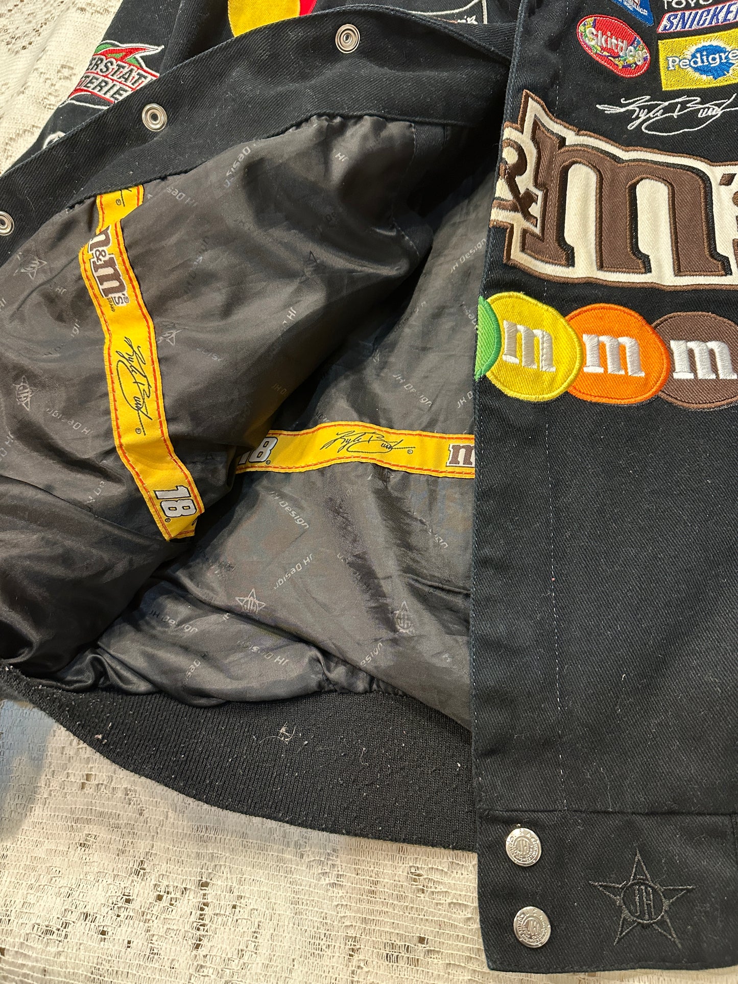 Kyle Busch M&M's JH Design NASCAR Racing Jacket Large patches Mars 2017