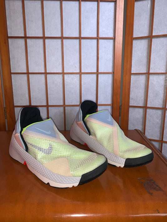 No Hands Nike FlyEase Sneaker 6.5