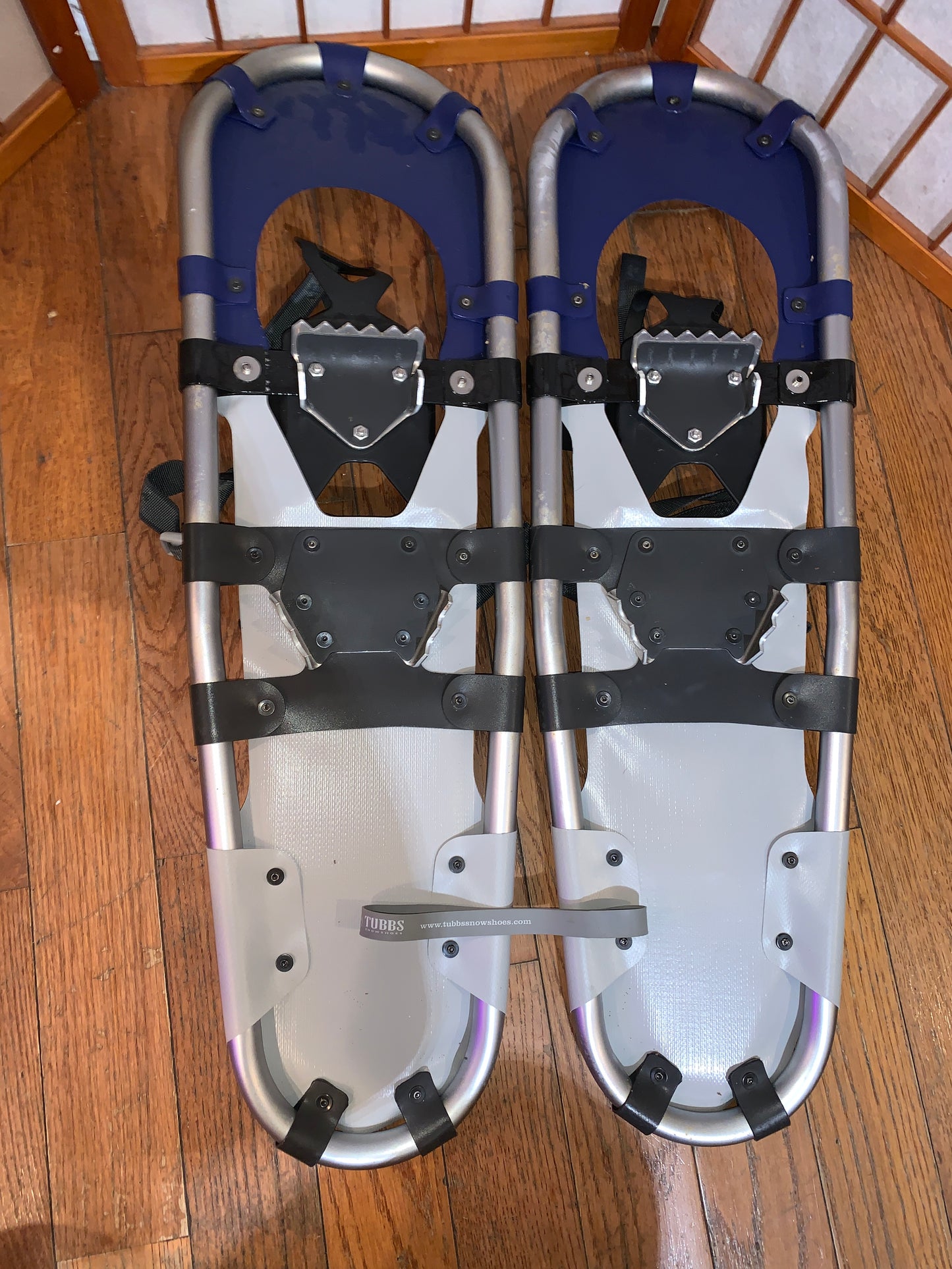 Tubbs Approach Snowshoes by LL Bean, size 30