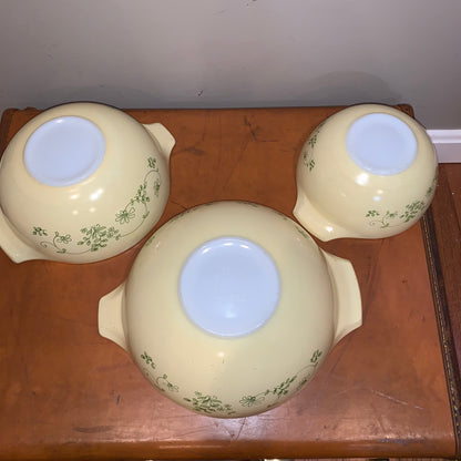 Pyrex mixing bowls, Old Orchard & Shenandoah Cinderella